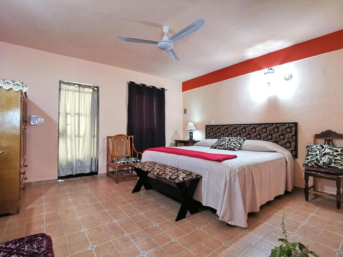 Hotel Casa Pellegrin Mérida Eksteriør bilde